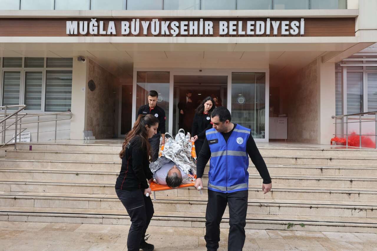 Muğla Büyükşehir Hizmet Binalarında Deprem Tatbikatı 4